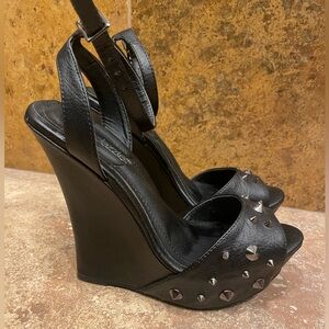 ☠️Black Spiked Wedges☠️